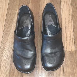 Born Silver Metallic Clogs Size 43/10